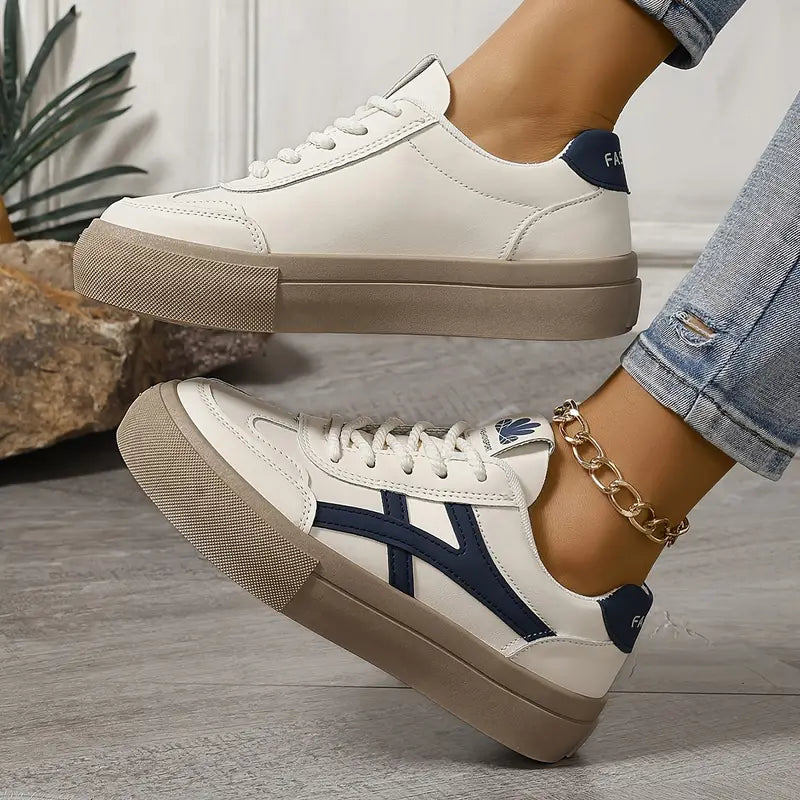 Casual shoes for women